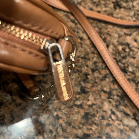 MICHAEL KORS TAN BROWN LEATHER CHAIN- LINK MINI CROSS-BODY BAG - Picture 5 of 6